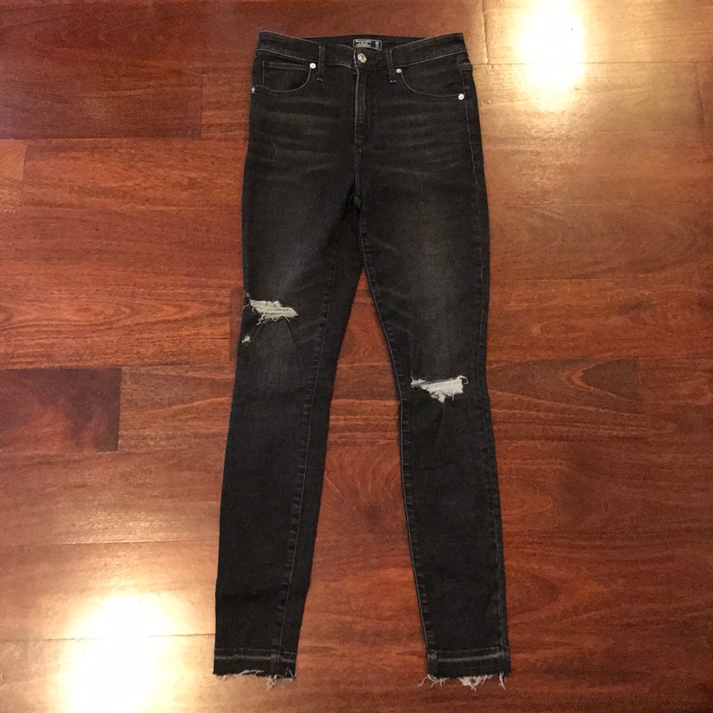 Abercrombie & Fitch high-waisted jeans